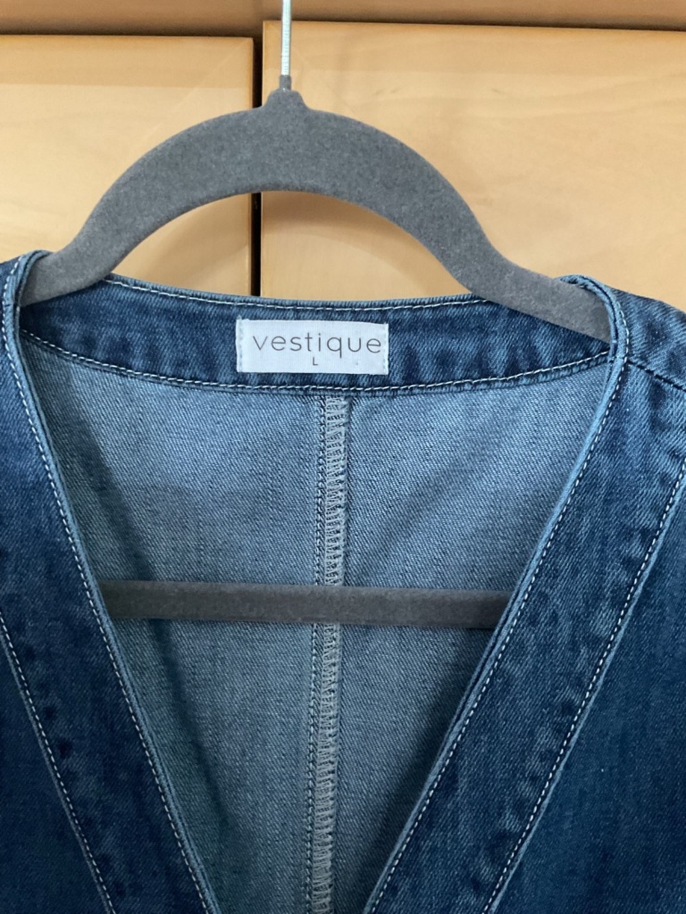 Vestique Denim Blouse - Picture 6 of 7
